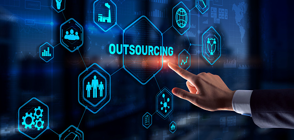 IT-outsourcing | Få en bedre IT-drift og mere tid til din forretning